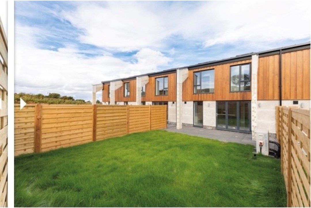 Hill View Court - Tickhill, South Yorkshire -